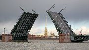 Санкт-Петербург. Дворцовый мост через Неву.